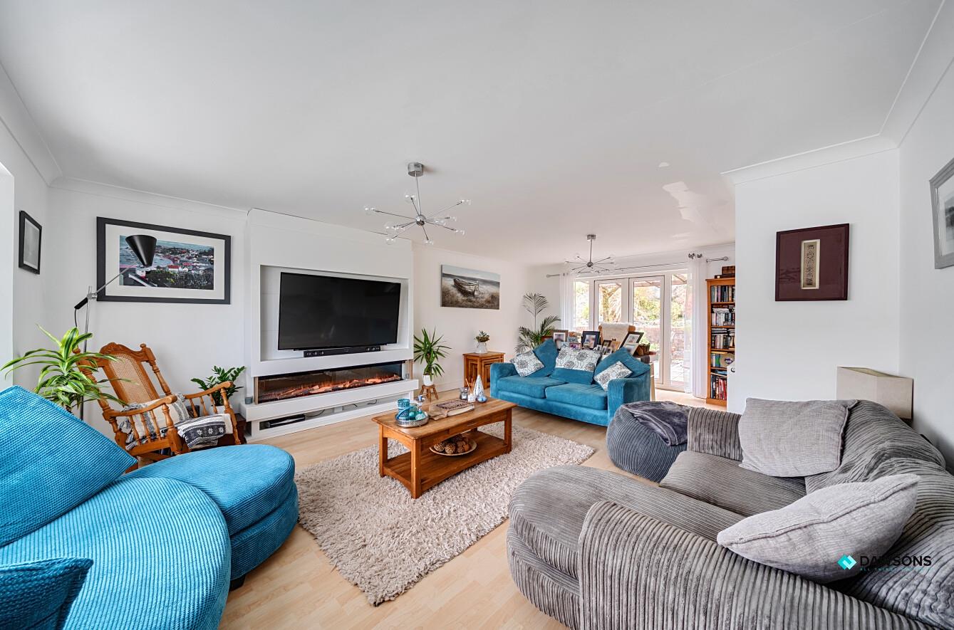 Waverley Drive, Mumbles, Swansea, SA3 5SY